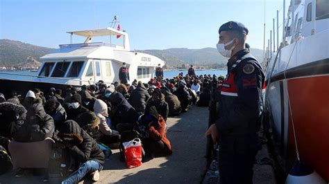 İ­z­m­i­r­’­d­e­,­ ­2­2­6­ ­k­a­ç­a­k­ ­g­ö­ç­m­e­n­ ­i­l­e­ ­1­0­ ­o­r­g­a­n­i­z­a­t­ö­r­ ­y­a­k­a­l­a­n­d­ı­